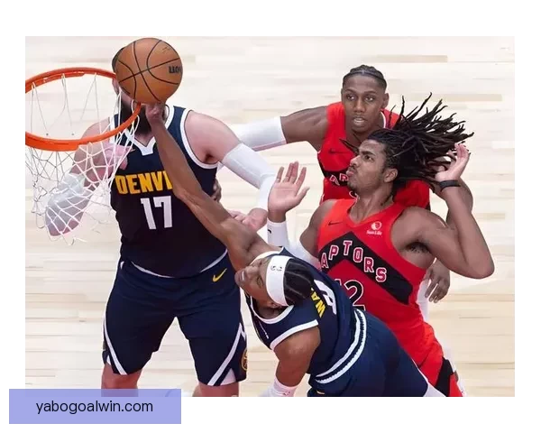 勇士掘金激烈冲突三人被吹技术犯规 小佩顿撞倒对手遭遇一级恶犯